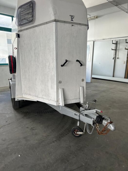 Atrelado para 2 cavalos