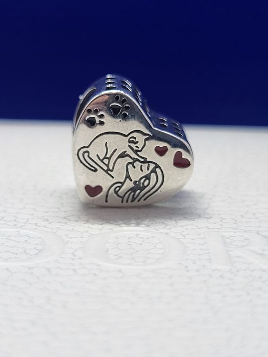 Nowy charms srebrny 925 z niebieskim sercem oraz miłość do kotka  – be