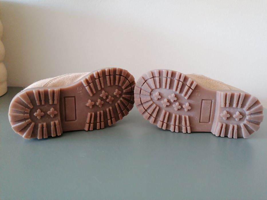 Sapatos bebé novos