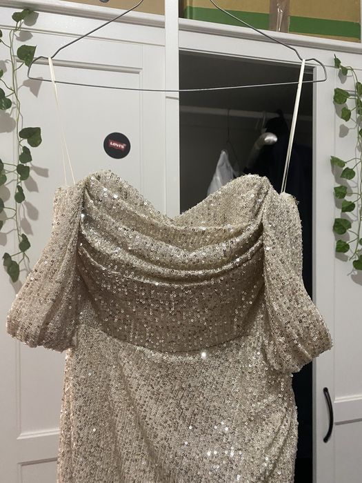 Vestido de gala com racha na perna