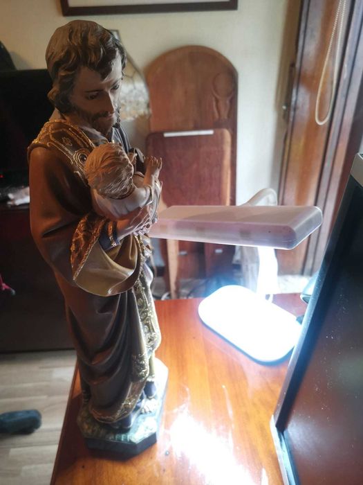 Estatua de São José com Cristo ao colo
