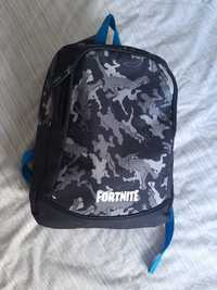 Ps4 em bom estado com conta de fortnite de 200 skins q custou 800€ Loures •  OLX Portugal