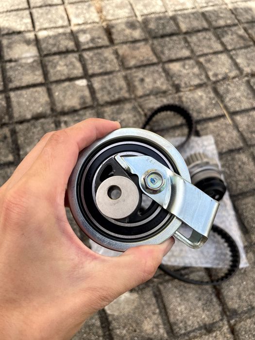 Correia Distribuição c/ Bomba Água Audi A6 2001