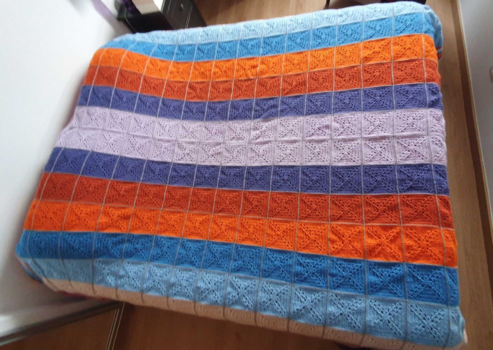 Belíssima Manta / Colcha em lã fabricada artesanalmente