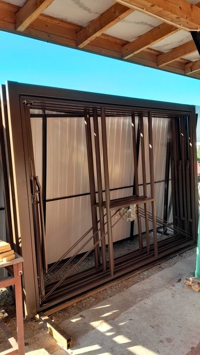 Brama garażowa uchylna