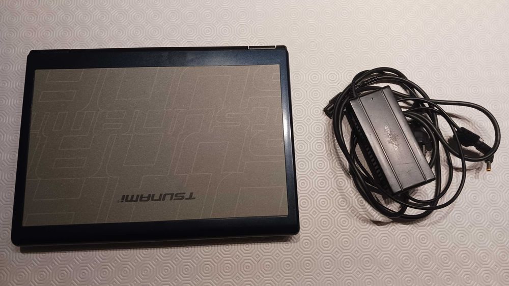 Portátil Tsunami FL91 – Disco 250GB – Para Peças ou Uso Básico