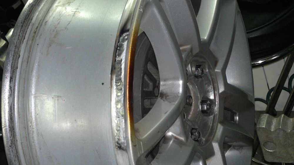 Naprawa felg aluminiowych, prostowanie felg, spawanie felg, Kraków