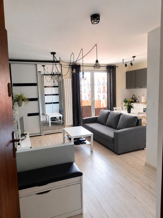 M z balkonem, 30m2, okolice Ronda Czyżyńskiego