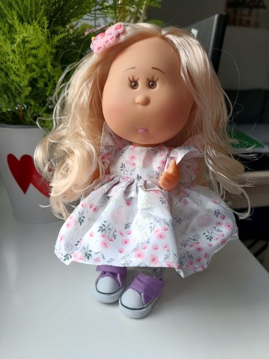 Lalka Mia mini jak hiszpańska z bajki jednorożec