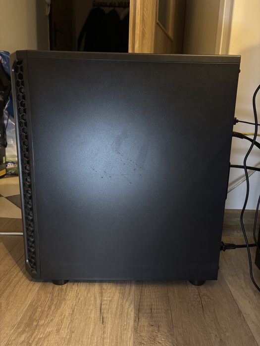 Komputer stacjonarny do gier/montażu/pracy - Ryzen 7 3700x/32gb/NV1650