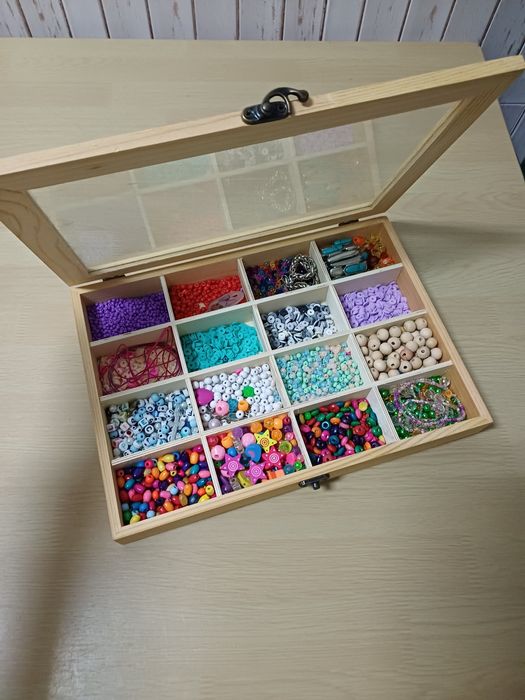 Missangas c Caixa de Madeira p Arrumação