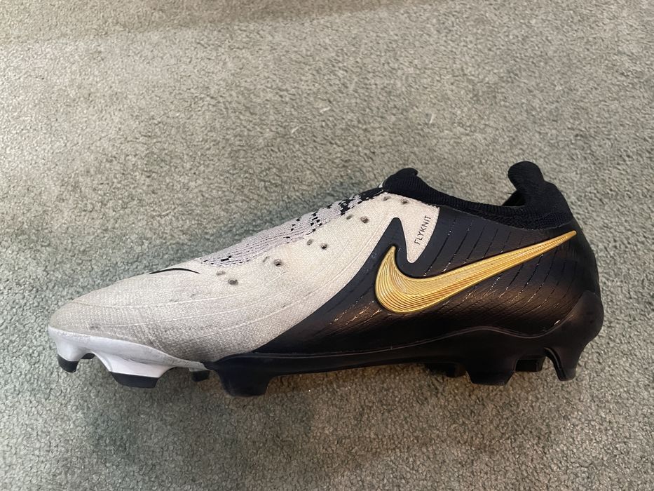 Chuteira Phantom GX linha 2