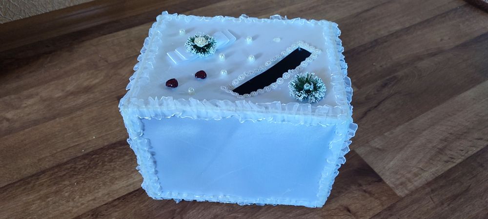 Продам свадебную коробку для денег