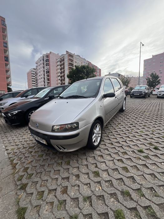 Fiat punto ano 2000