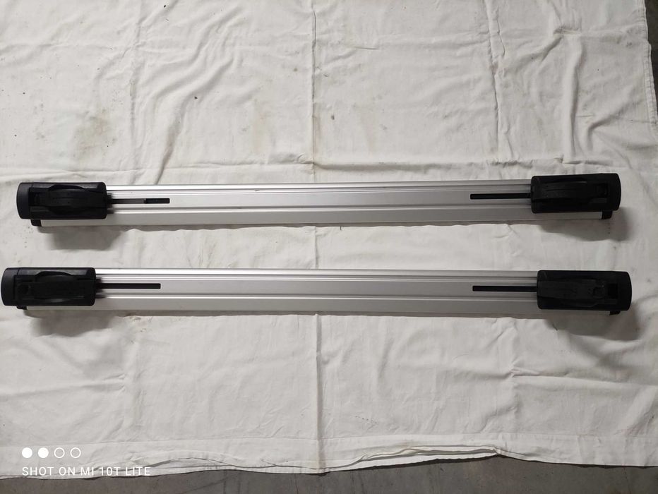 Barras de Tejadilho + Suporte de Fixação THULE