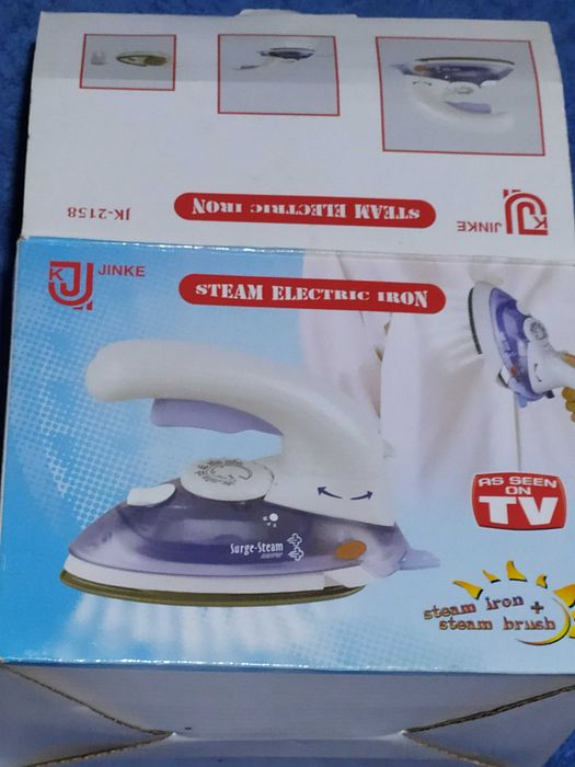 Праска з щіткою відпарювач.