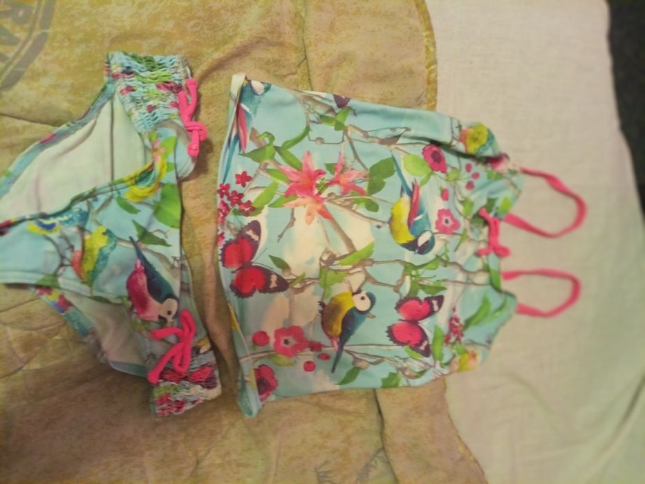 Речі на дівчинку