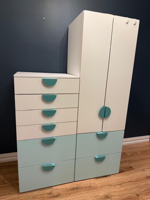 Sprzedam zestaw mebli widoczny na zdjęciu IKEA SMÅSTAD.