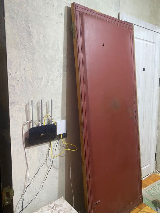 Двері вхідні деревʼяні б/у