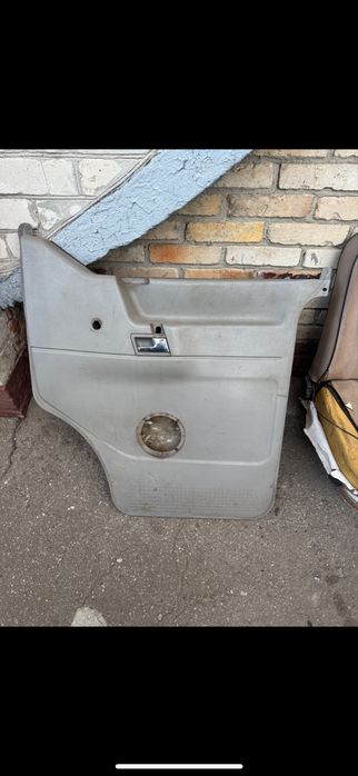 Продам дверные карты фольксваген т4