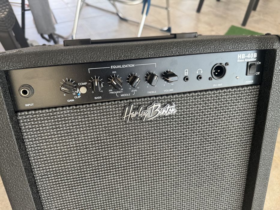 Harley Benton HB-40B – Amplificador de Baixo 40W (Como Novo)