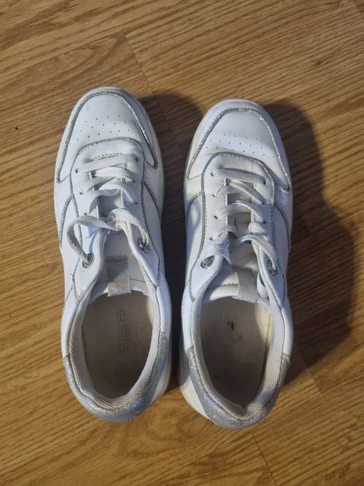 Buty sportowe damskie rozm. 39 białe srebrne Graceland
