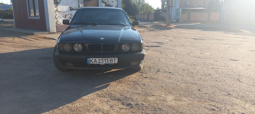 Продам БМВ 520 на ходу
