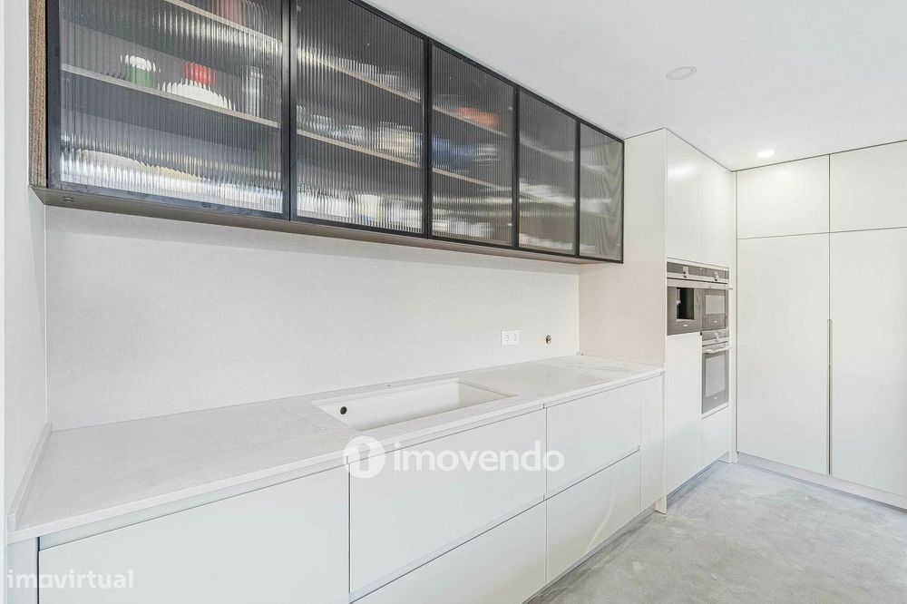 Moradia T2+2 moderna e premium, com garagem, em Alcochete