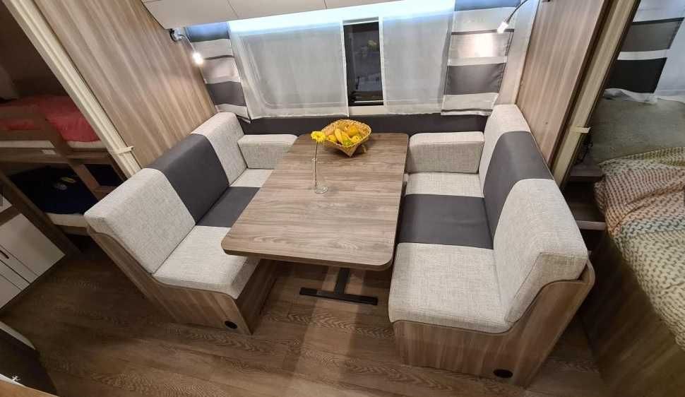 Wynajem przyczepy kempingowej bogato wyposażona klimatyzacja 6 osób