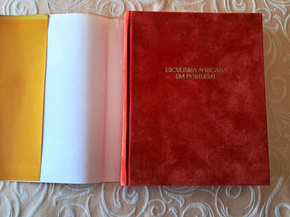 Ernesto Oliveira/Marie-Louise Bastin - Escultura Africana em Portugal