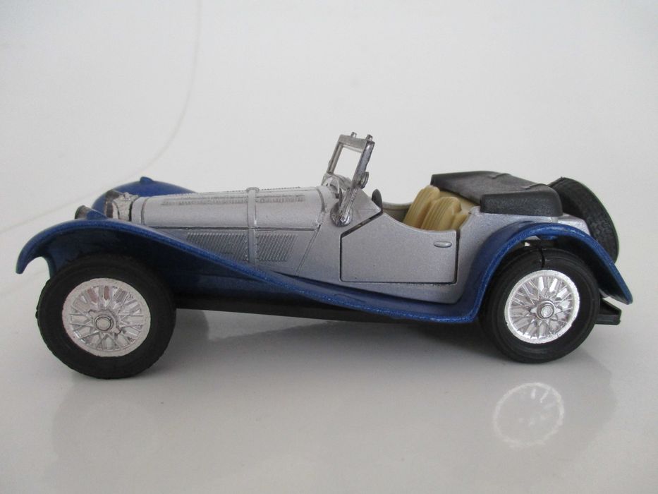 Carros miniaturas de coleção