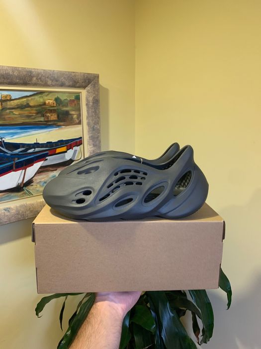 Yeezy foam runner carbon