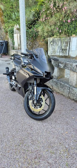 Yamaha R3 - 2025