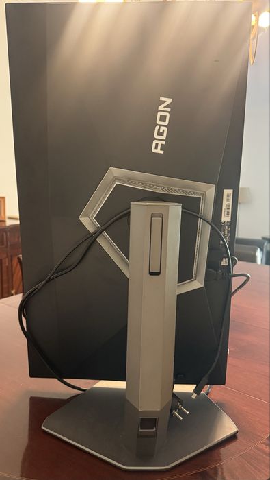 Monitor 32” OLED 4K AOC Pro