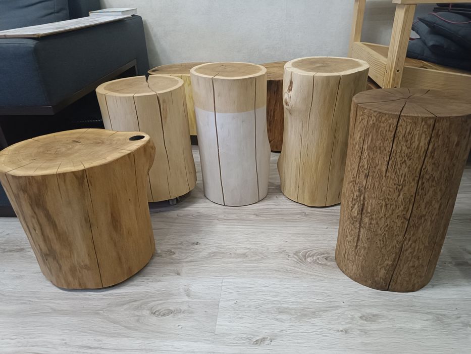 Столик стілець пеньок