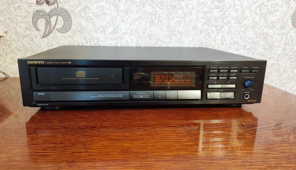 Програвач CD дисків ONKYO DX - 6620 Made in FRANCE