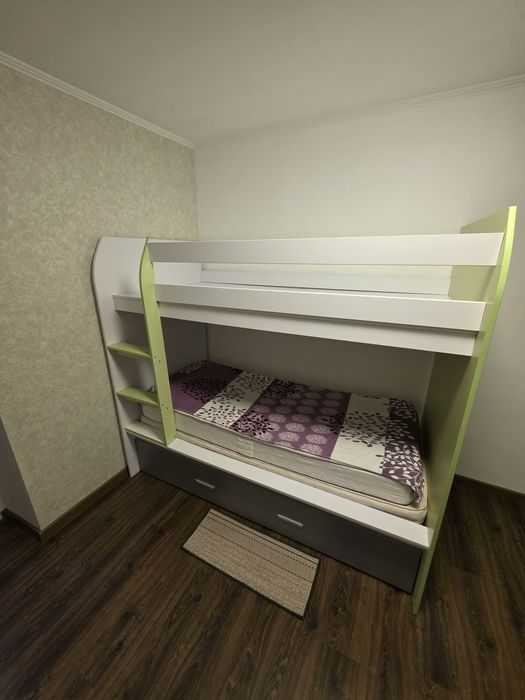 Двоповерхове ліжко