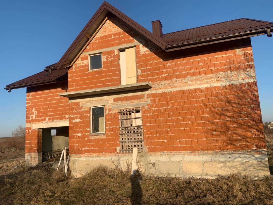 Особняк (Окремо стоячий будинок 185м.кв )-600$ м.кв,-20сот.землі