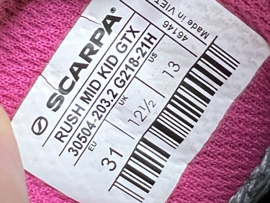 Продам БОМБЕЗНІ дитячі трекінгові черевики Scarpa Rush Mid Kid GTX