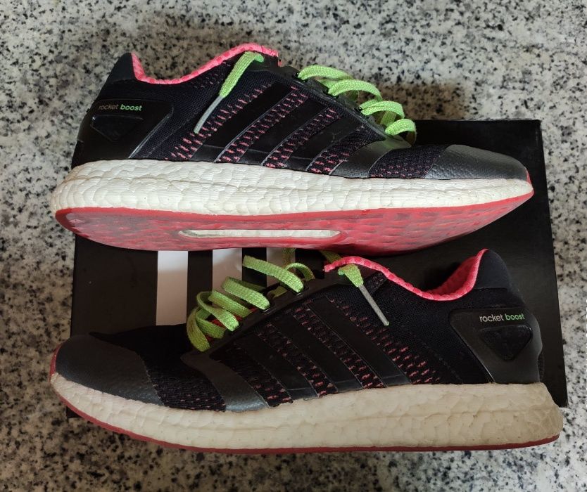 Adidas Adidas Nike Boost NMD 41 (em separado)