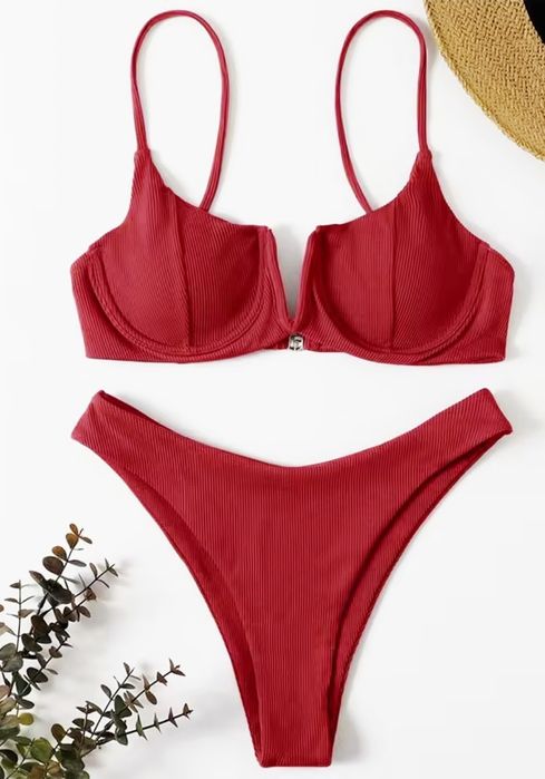 Продам  купальник, V образный вырез,  размер s