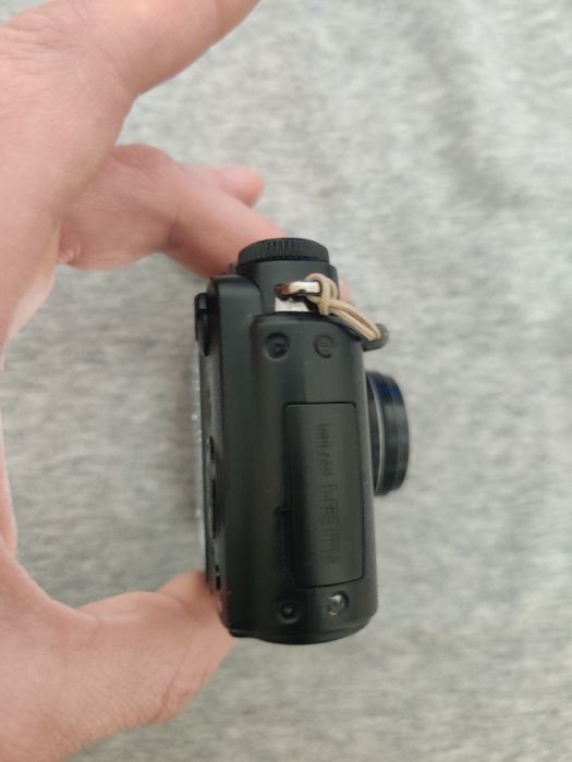 Casio Exilim EX-FH 100 Black Metal Фотоапарат фотокамера