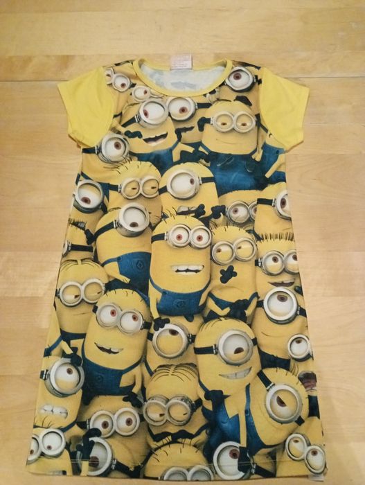 Piżamka/koszula nocna Minionki 110-116 rozmiar 5-6 lat