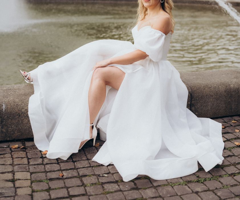 Suknia ślubna biała rękawki