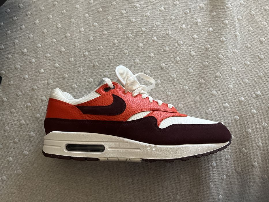 Nike Air Max “Burgundy Crush”