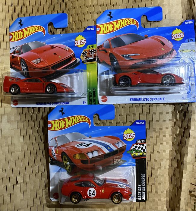 Лот Ferrari 3 шт  (Hot Wheels ) 2025