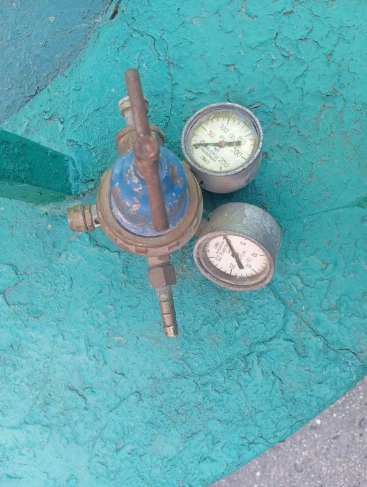 Редуктор кислородний ,різак газовий