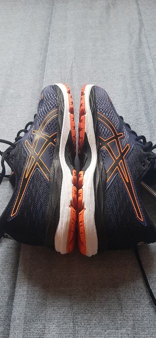 Buty sportowe do biegania ASICS