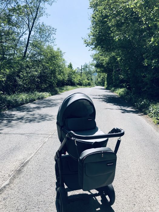 Продам коляску в хорошому стані підійде і для хлопчика і для дівчинки)