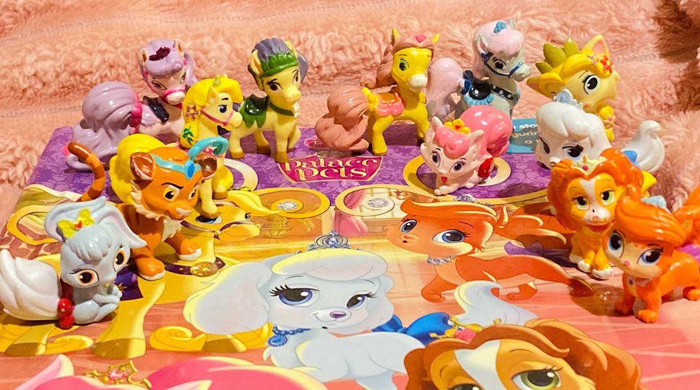 Disney Palace Pets 12 figurek Pałacowe zwierzątka + książka + plakat